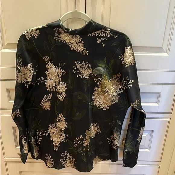 Floral Black and Cream Blouse - Picture 4 of 4
